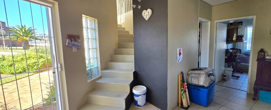 4 Bedroom Property for Sale in Franskraal Western Cape